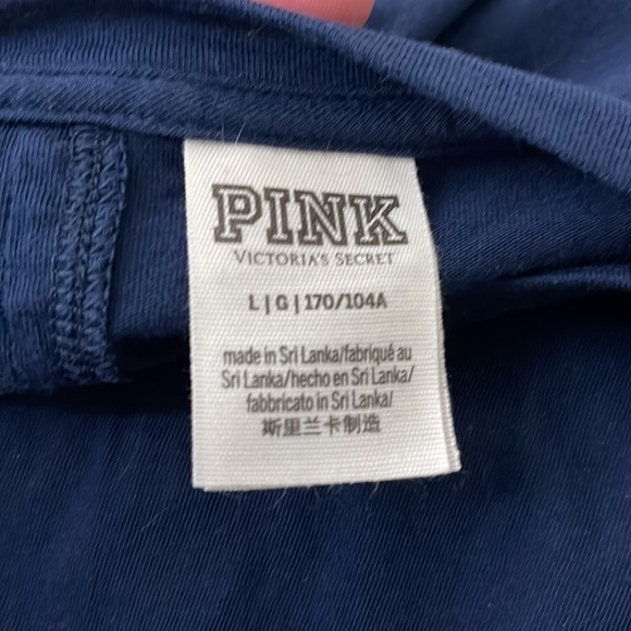 BNWOT Victoria’s Secret Pink Keyhole Tee - Picture 3 of 3